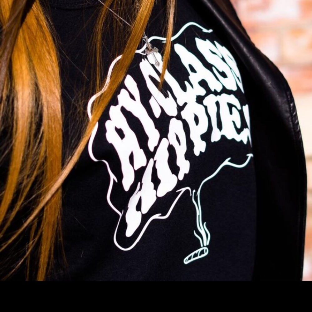 Gift surprise pack. Exclusive item including Tees.